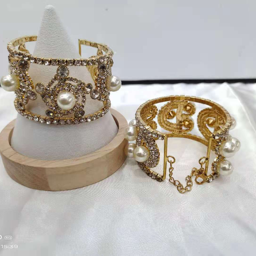 Fashion bracelet 508