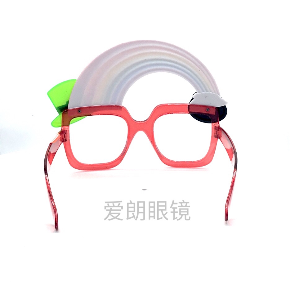 Trendy and quirky birthday glasses, rainbow creative party glasses Application Scenario