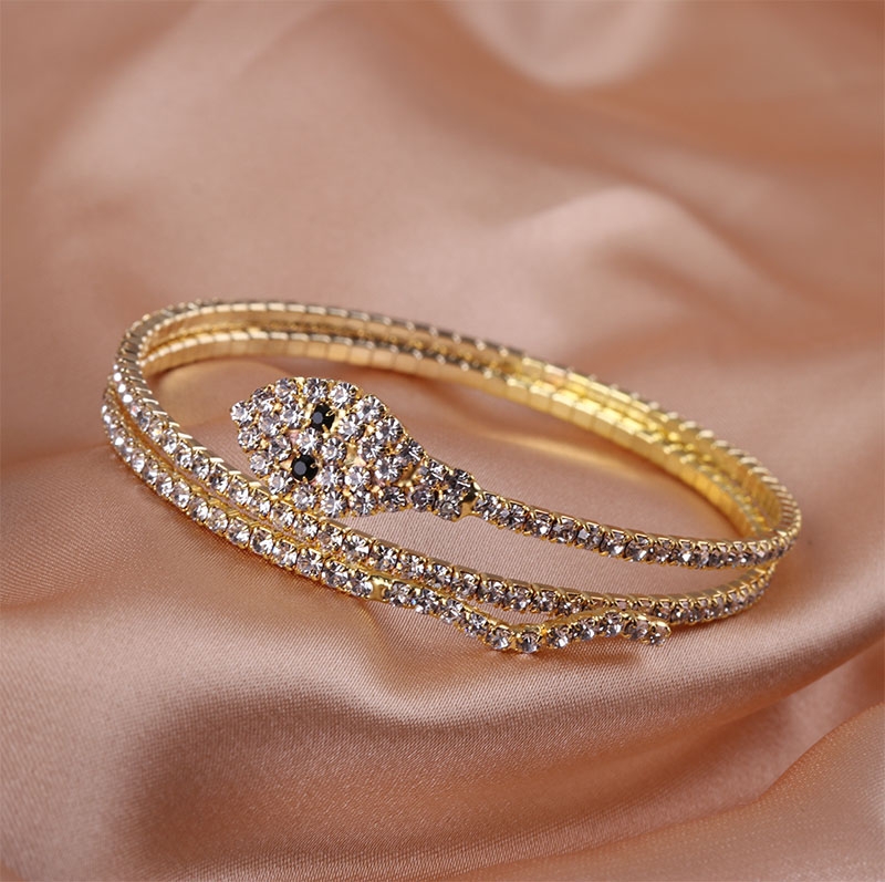 Sparkling diamond micro-inlay snake-shaped bracelet, Korean unique dance dinner high-end bracelet, light luxury, niche Internet celebrity jewelry for women Item Picture