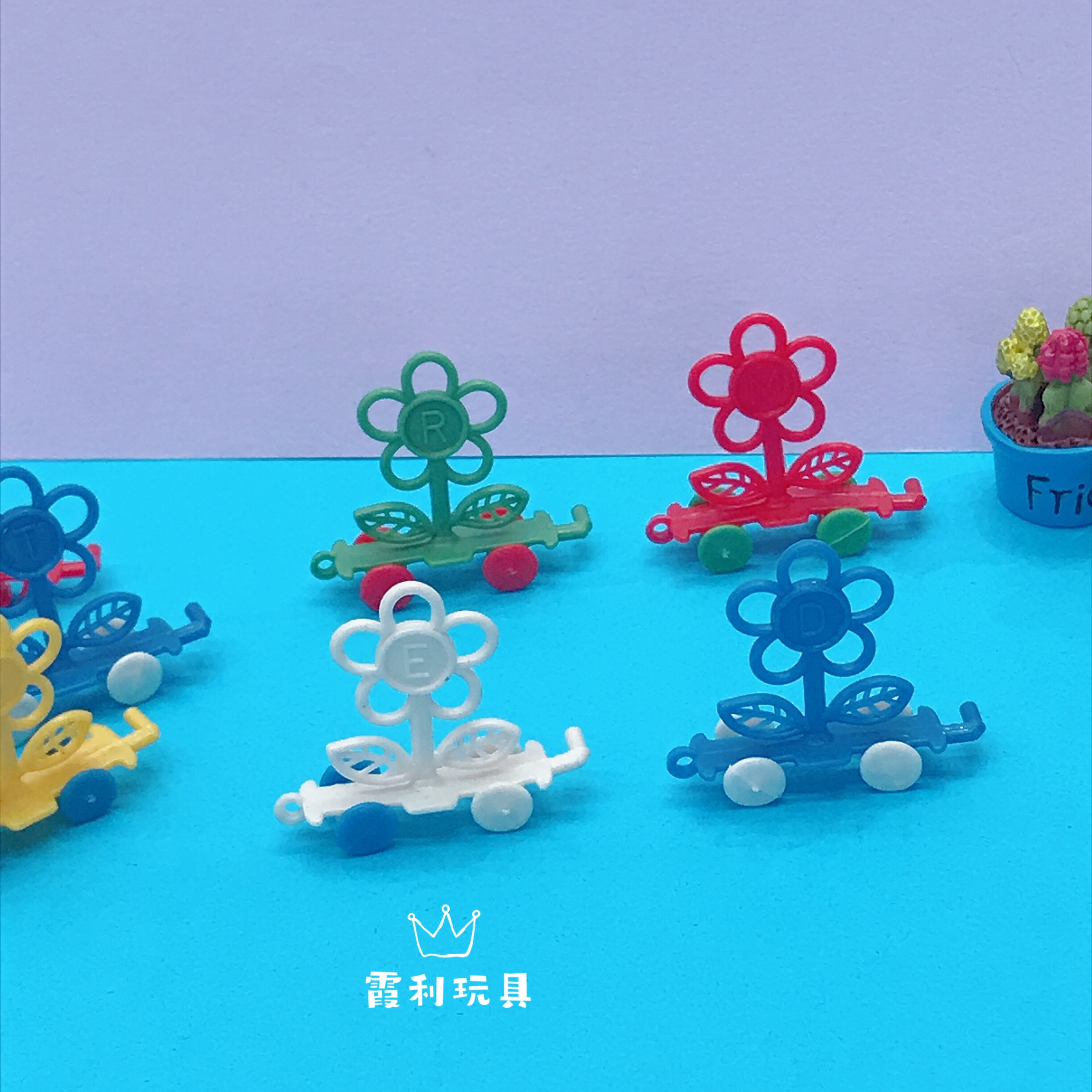 Little flower letter car children's plastic toy gift Gacha detail image 1