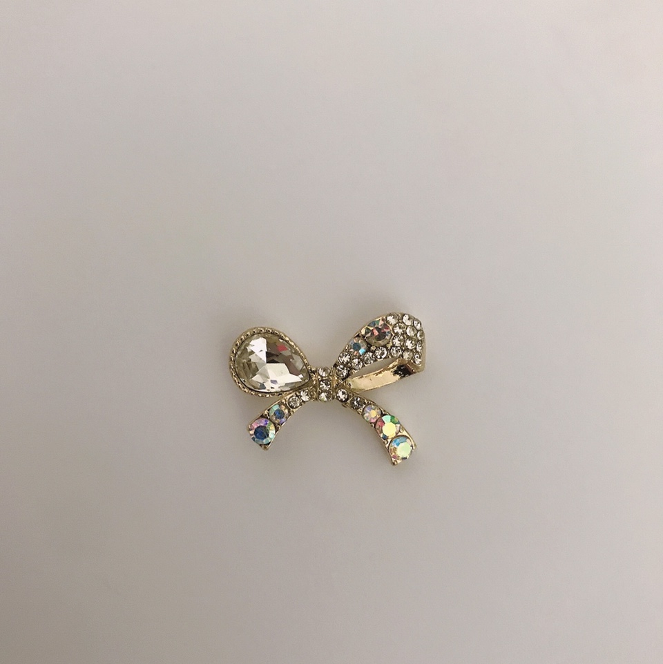 Colorful diamond bow