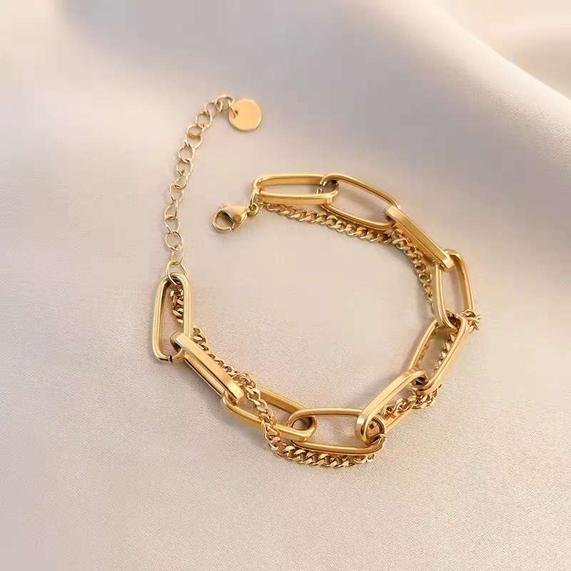 • سوار سميك مبالغ فيه، وهو عبارة عن إسارات من طراز إنس آند إنس، وهي عبارة عن مزيج من الغاز الكوري من الفولاذ المصنوع من التيتانيوم Specification image