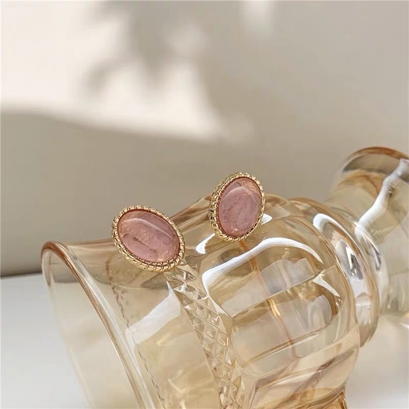 Simple fashion girl style elegant elegant oval earrings