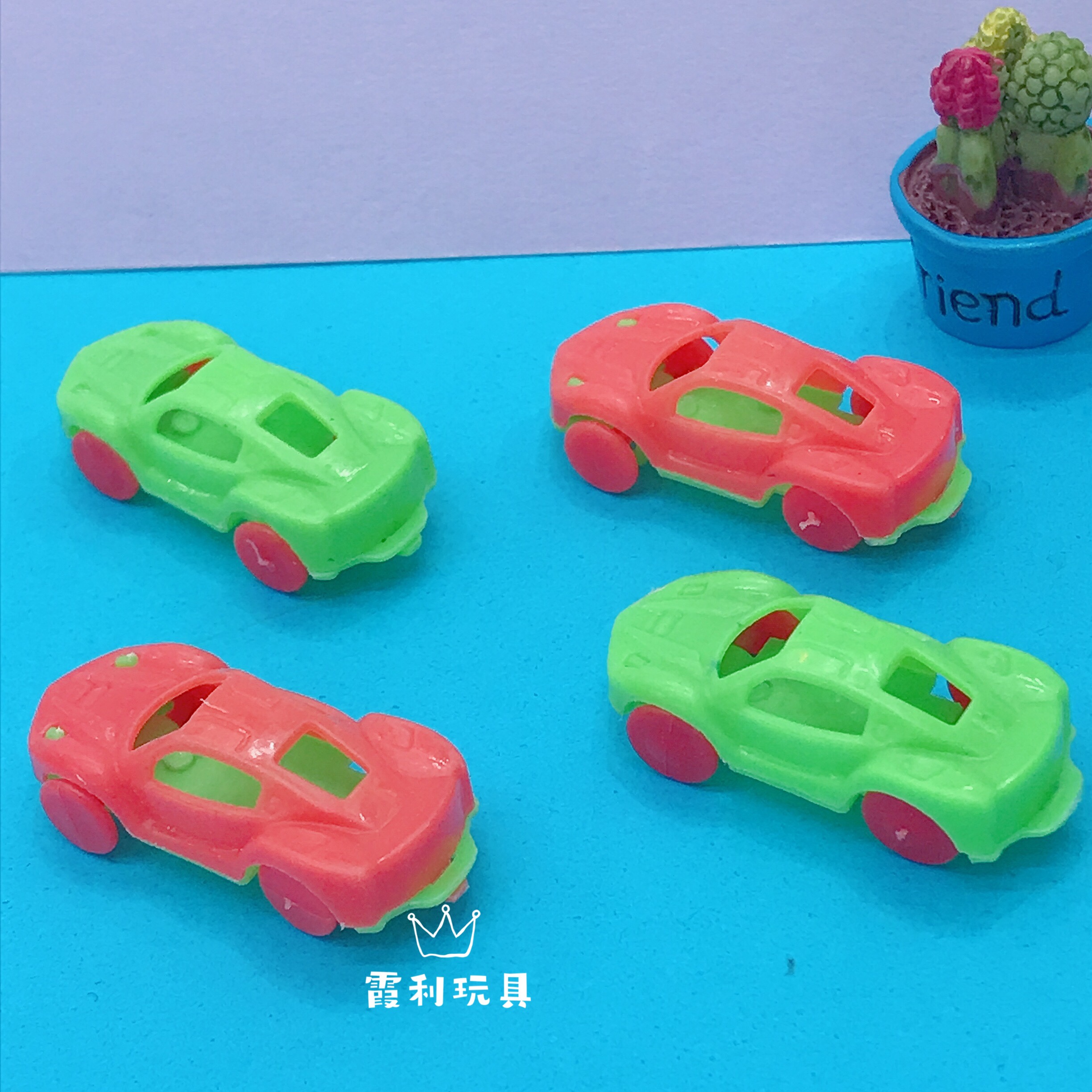 Sliding mini sports car, children's plastic toy, gift gacha details Picture