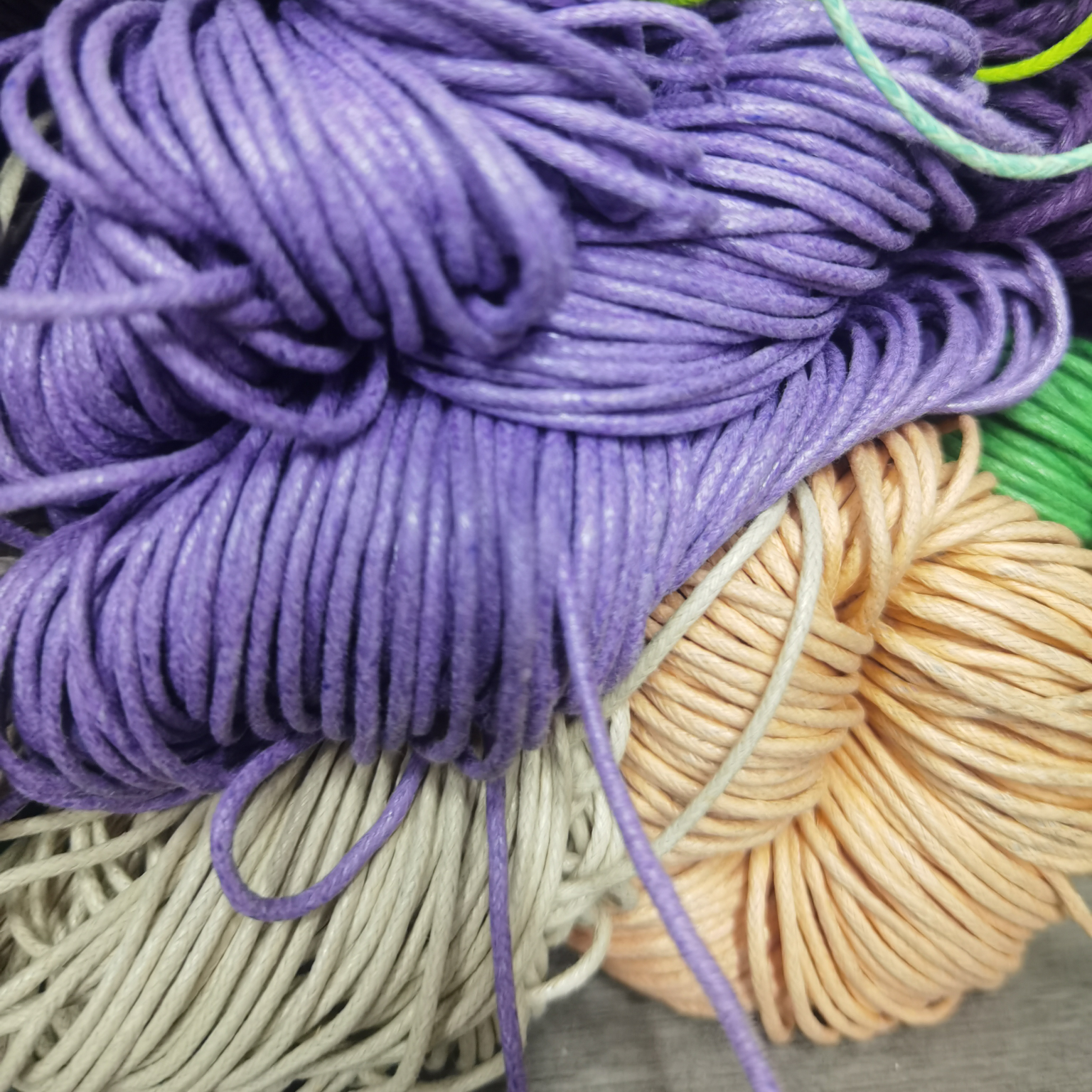 1.5mm厂家小额批发0.8-5MM圆扁棉蜡线 蜡绳 吊牌绳吊粒线饰品配件