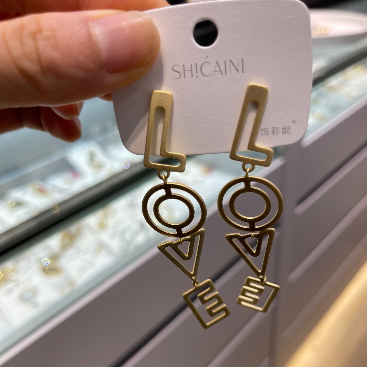 Love English letter earrings thumbnail