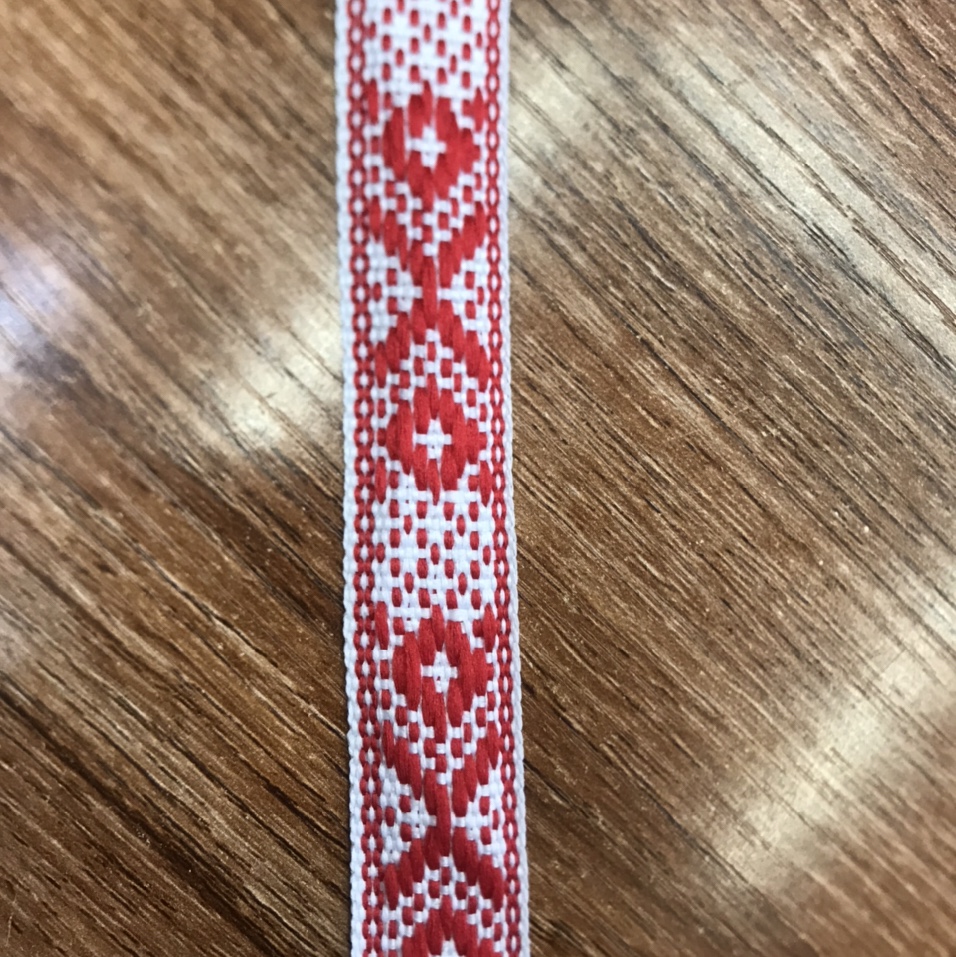 2公分白底大红菱形