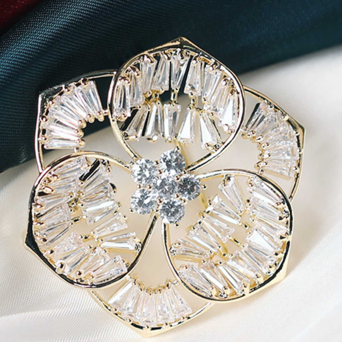 Hollow brooch