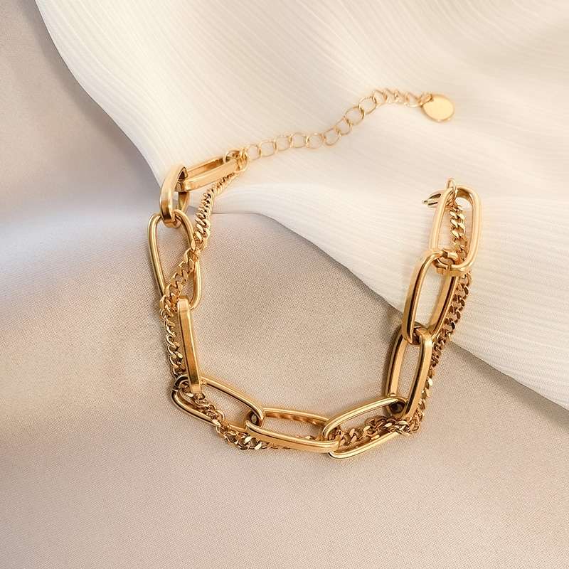• سوار سميك مبالغ فيه، وهو عبارة عن إسارات من طراز إنس آند إنس، وهي عبارة عن مزيج من الغاز الكوري من الفولاذ المصنوع من التيتانيوم Application Scenario