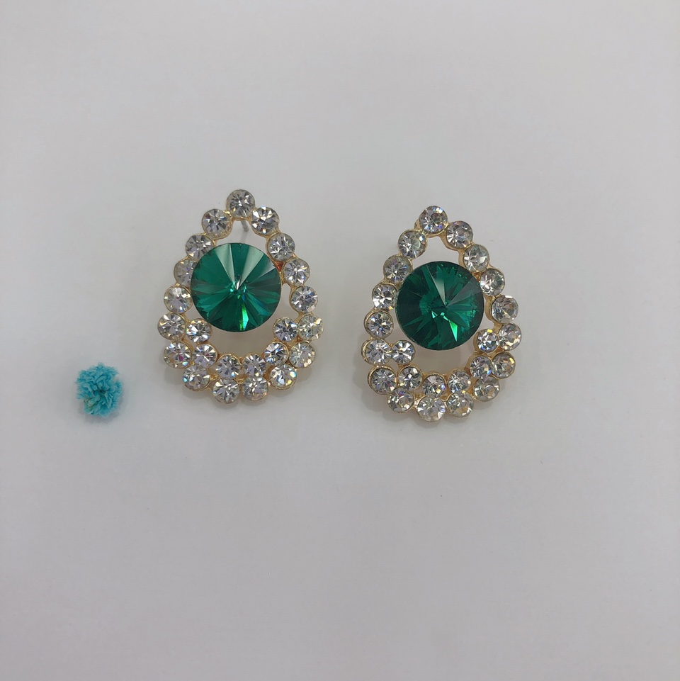 Flash diamond glass water drop 💧 Fashion exquisite luxury foreign air earrings