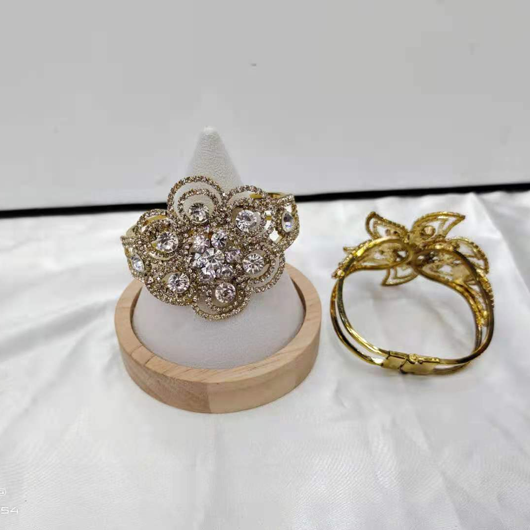 Fashion bracelet 441