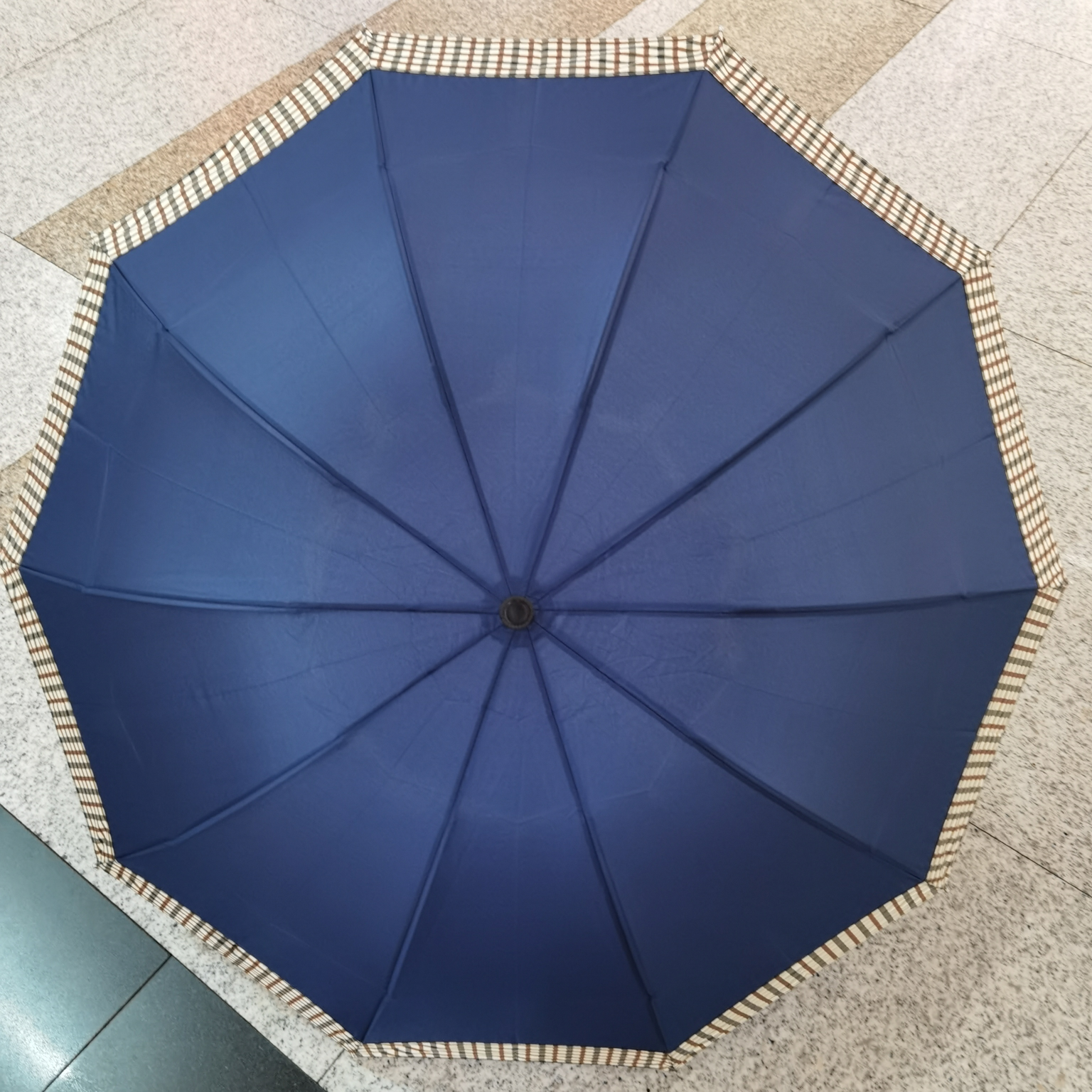 Triple fold and big side umbrella