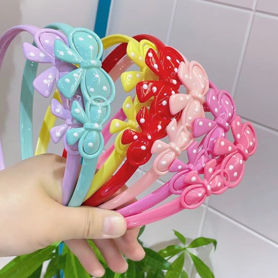 97 Hair clips for kids