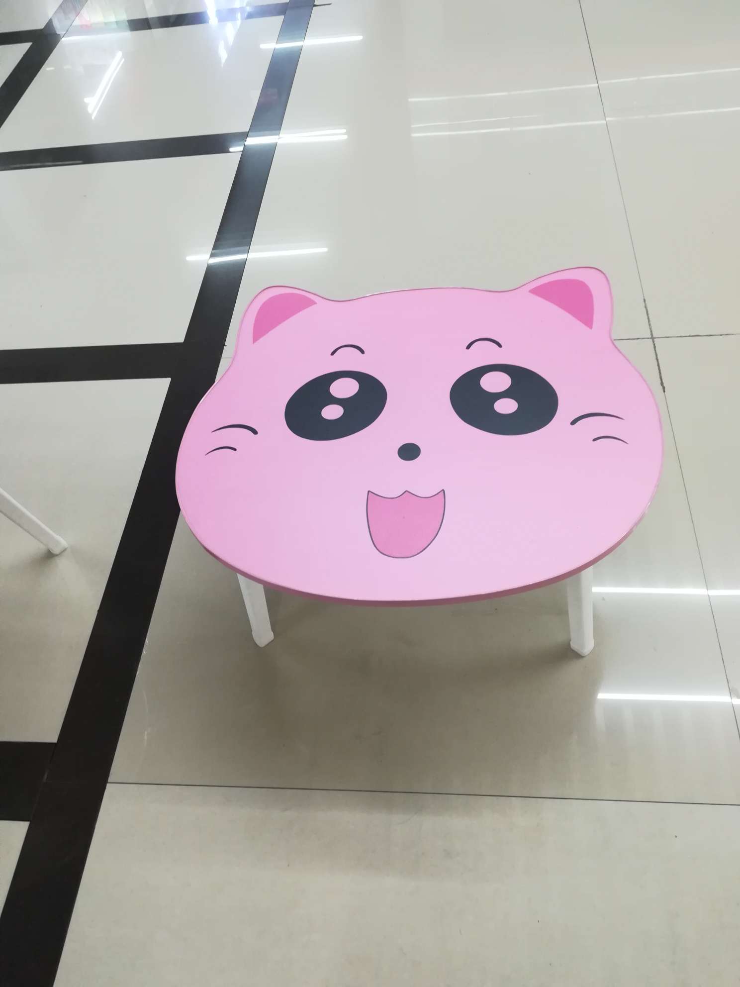 儿童桌子，卡通桌子细节图