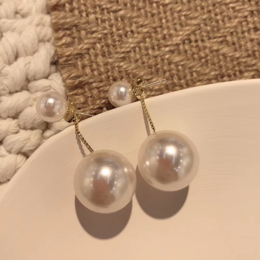 Retro and high-end cat's eye stone elegant earrings for women, 2021 new trendy design, pure silver needle long stud earrings bdnf