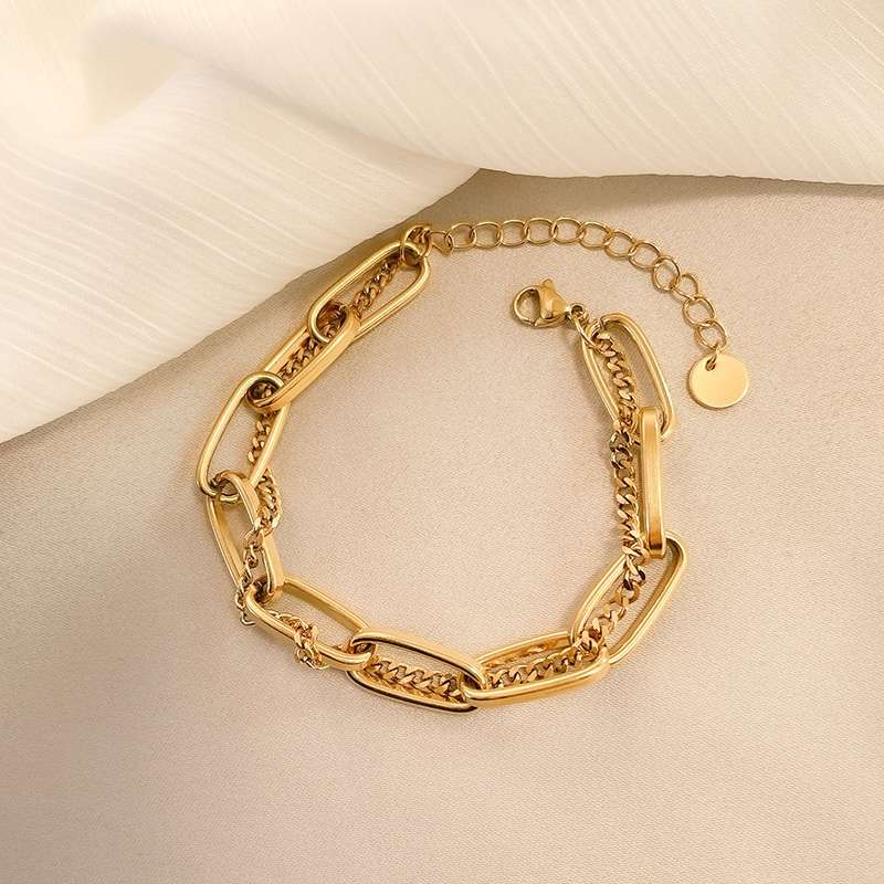 • سوار سميك مبالغ فيه، وهو عبارة عن إسارات من طراز إنس آند إنس، وهي عبارة عن مزيج من الغاز الكوري من الفولاذ المصنوع من التيتانيوم Item Picture