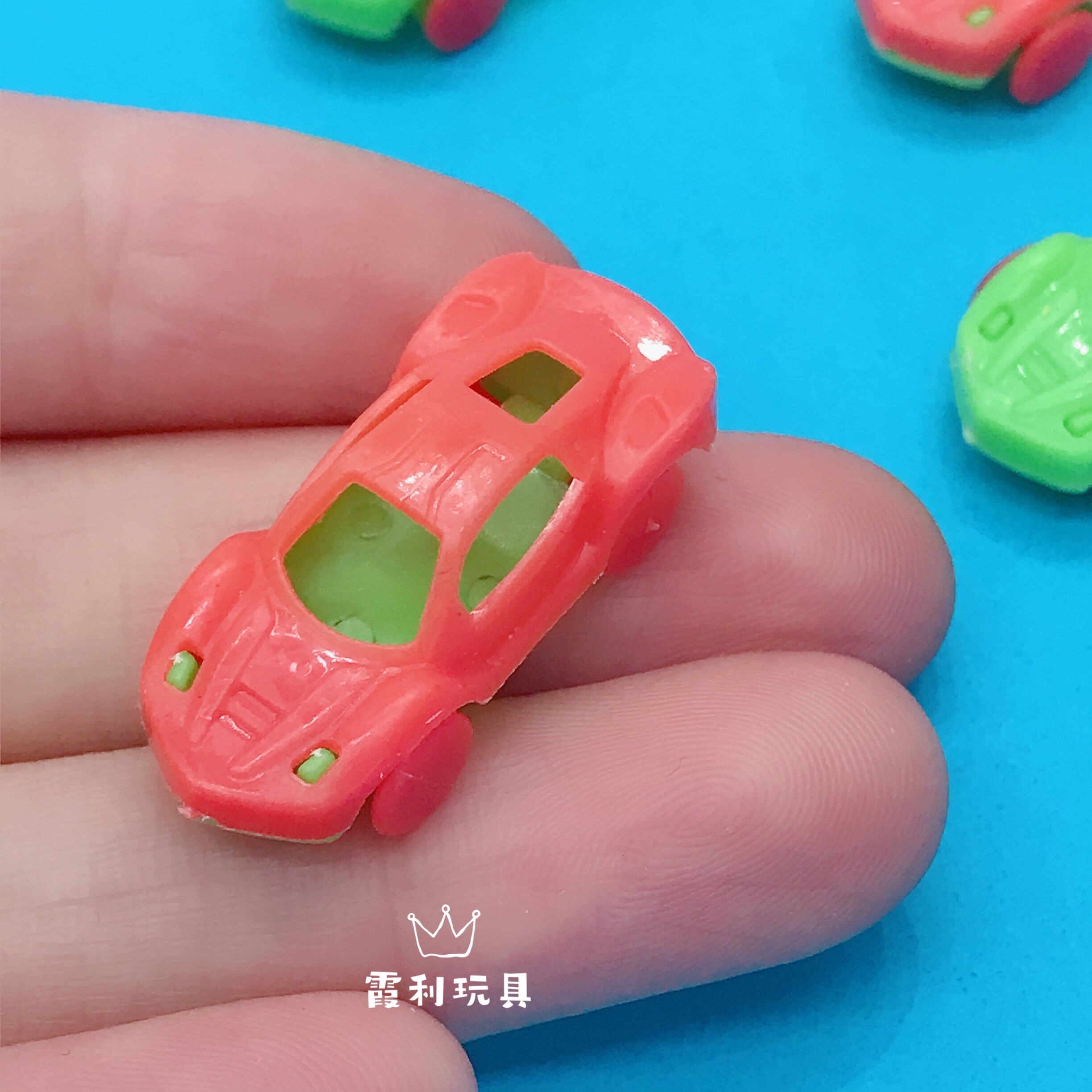 Sliding mini sports car, children's plastic toy, gift gacha detail image 2