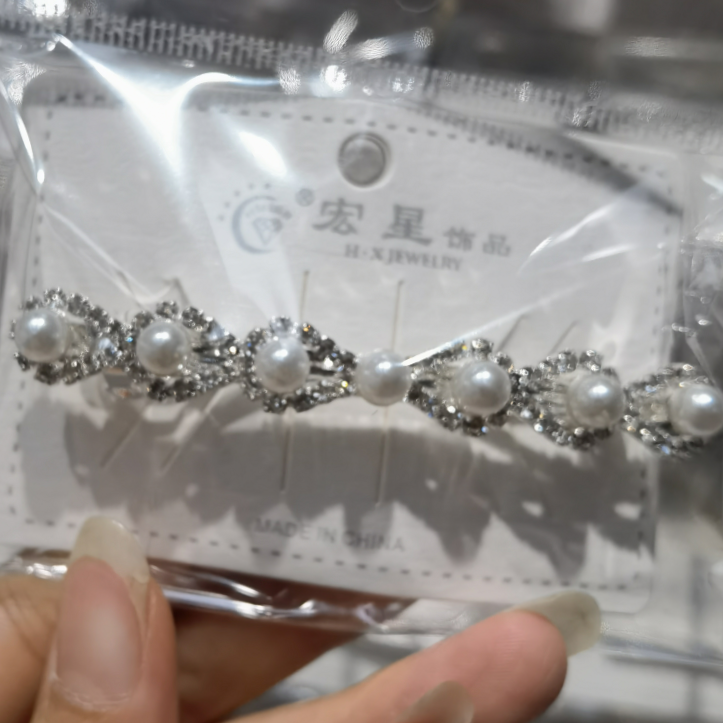 Sparkling diamond one-line hair clip, European and American fashion show, versatile, full diamond bangs clip, popular headwear, side clip hair accessory, women's claw clip, claws 294