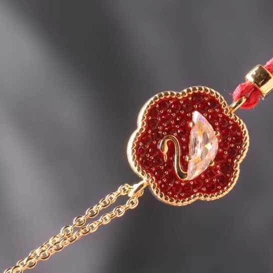 Red sweet potato shot swan bracelet, manufacturers direct to Tiktok live, fast hands preferred.