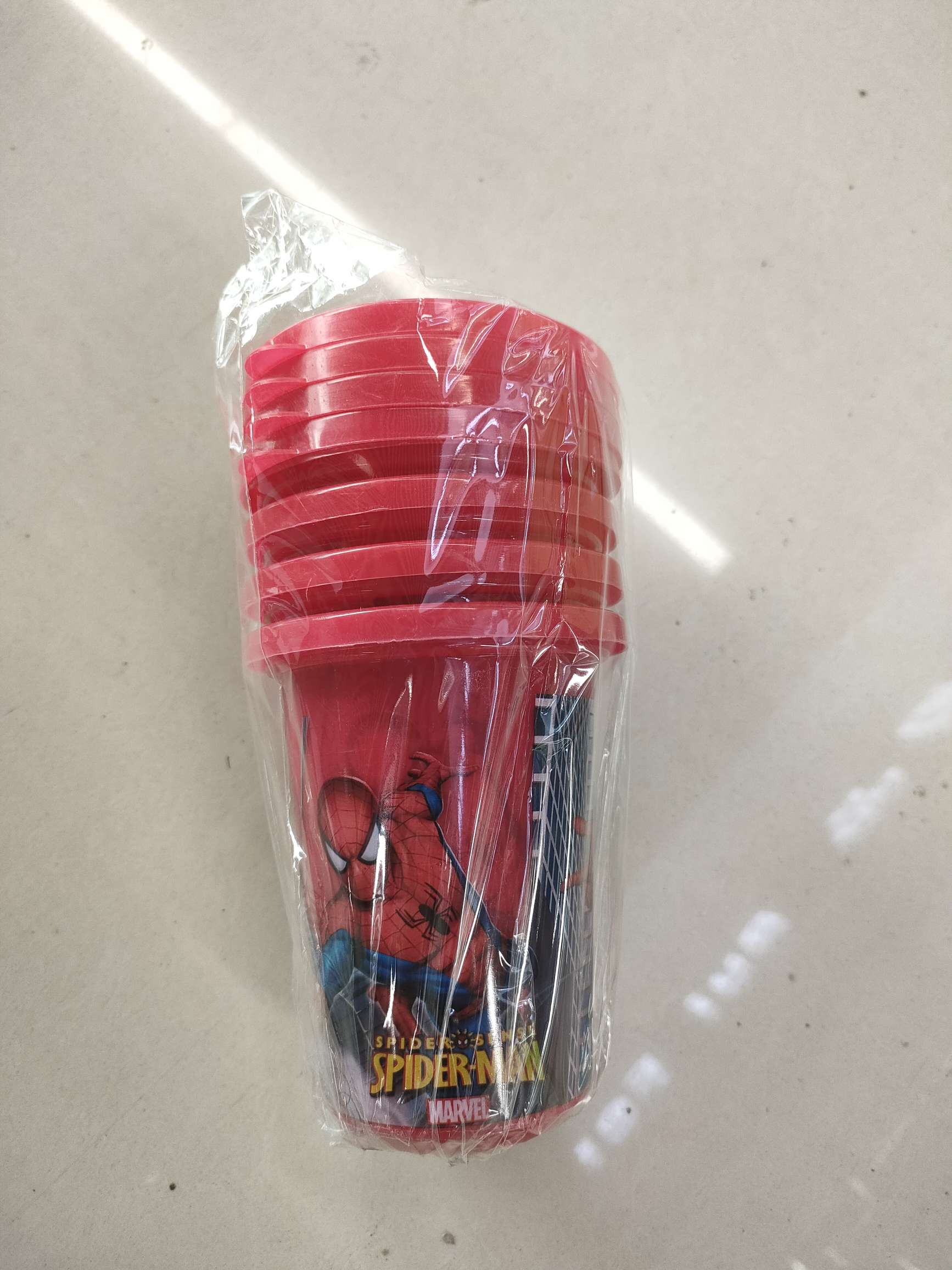 Children's plastic sleeve cups detail image 2