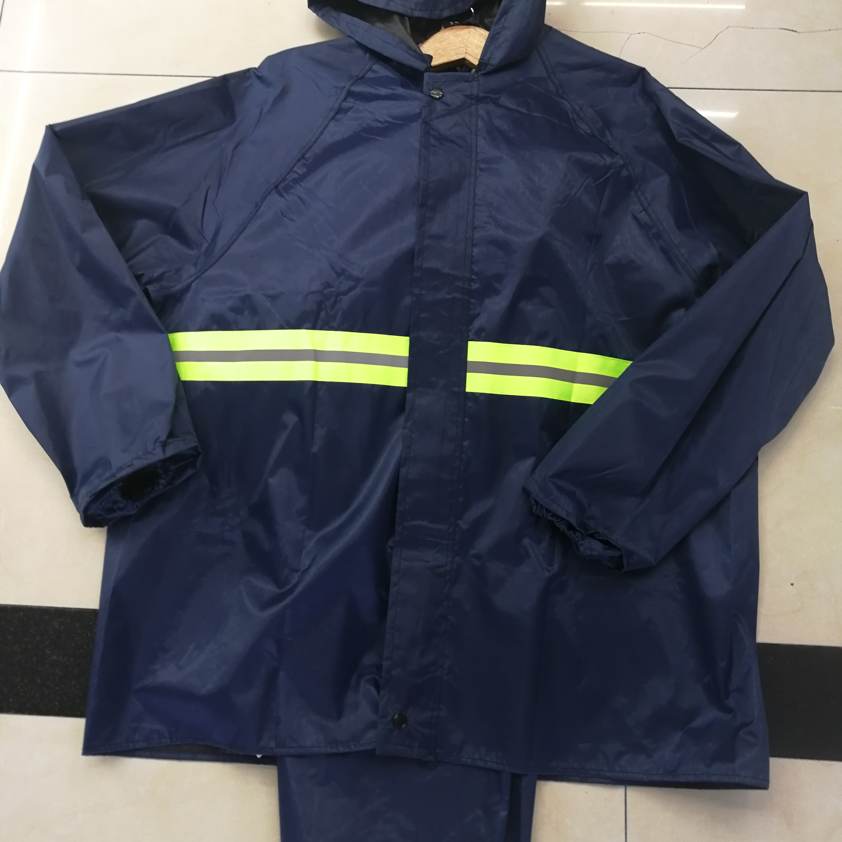 雨衣雨披批发1169雨衣套装，上衣裤子款式，适用于工矿，旅游，骑行等。