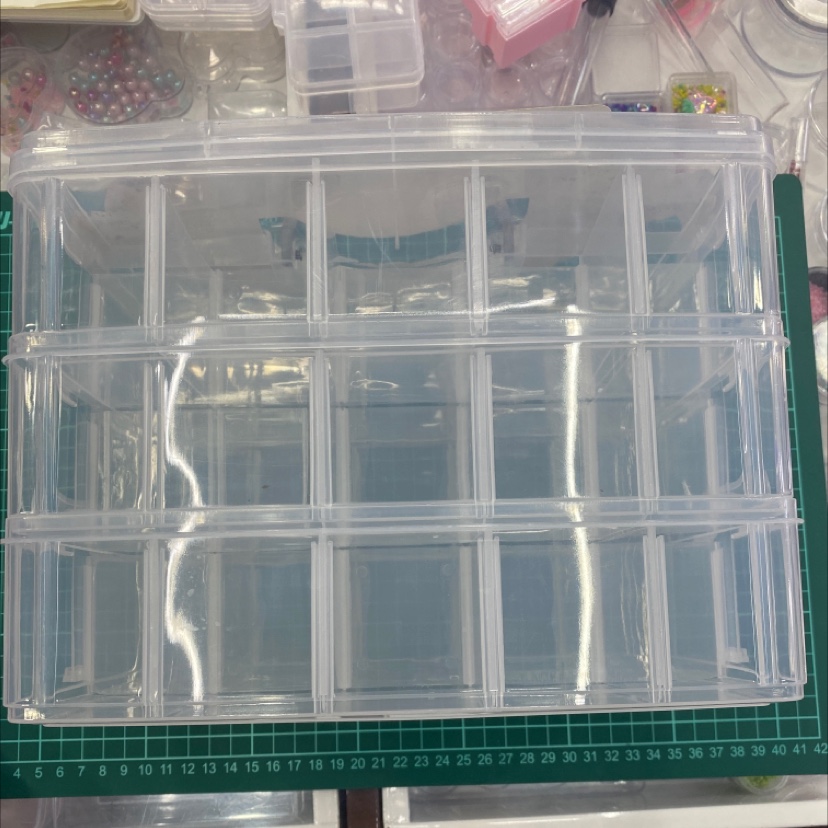 Three layers in the square storage box
