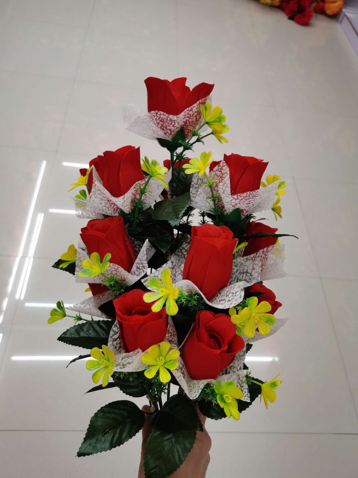 Eighteen roses Specification image