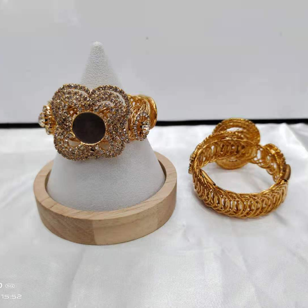 Fashion bracelet 447