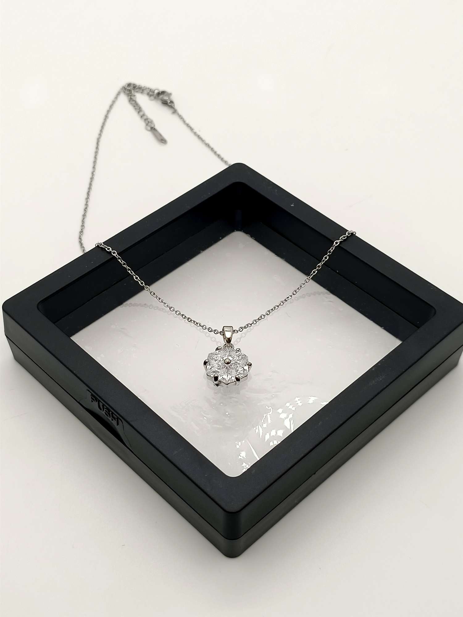 066 Necklace for Women's Summer, pure copper, simple and sweet, 2021 new style, niche, light luxury, versatile collarbone chain details Picture