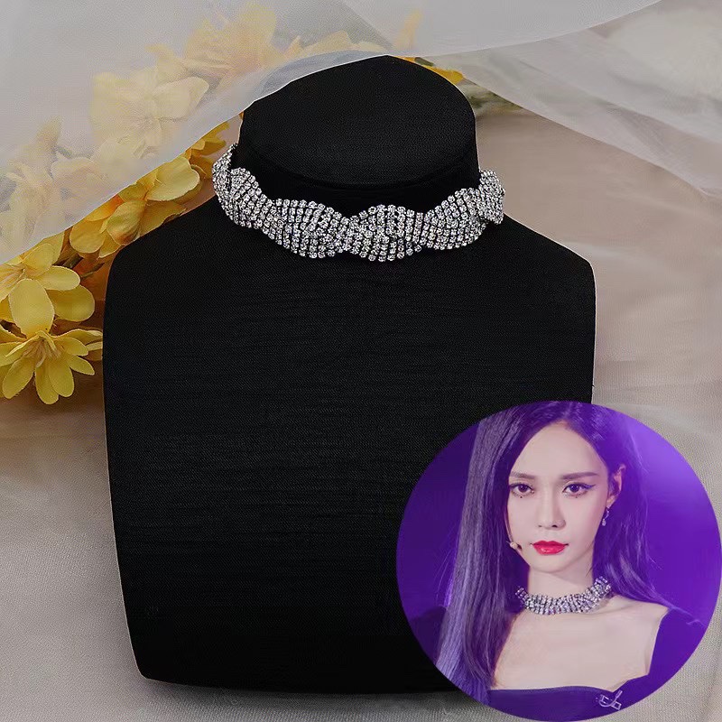 Diamond necklace 61