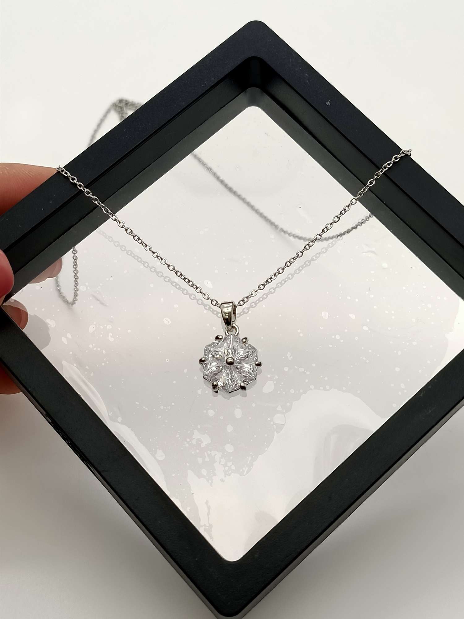 066 Necklace for Women's Summer, pure copper, simple and sweet, 2021 new style, niche, light luxury, versatile collarbone chain detail image 3