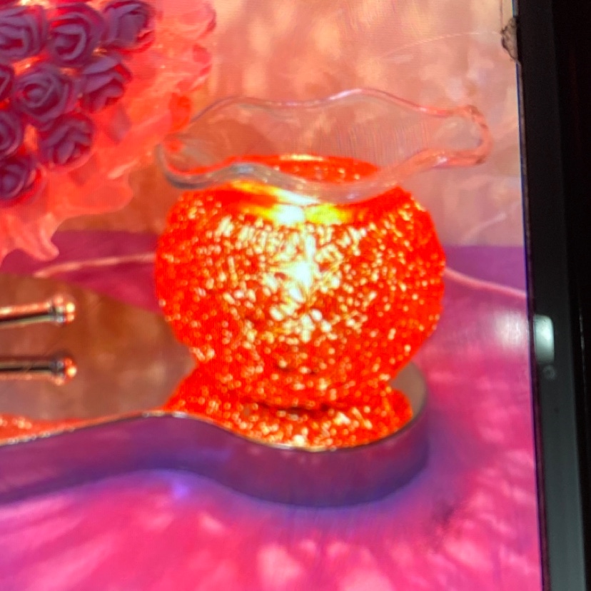 The 9567 bedroom aromatherapy lamp is a warm, romantic and creative bedside lamp for wedding room decoration details Picture