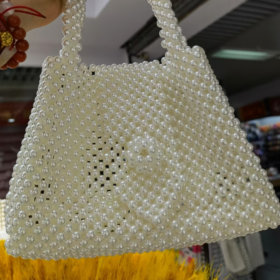 Hongxing's super popular small women's bag Summer Versatile 2021 New Trendy Pearl crossbody Bag Niche design hand-held small square bag 2