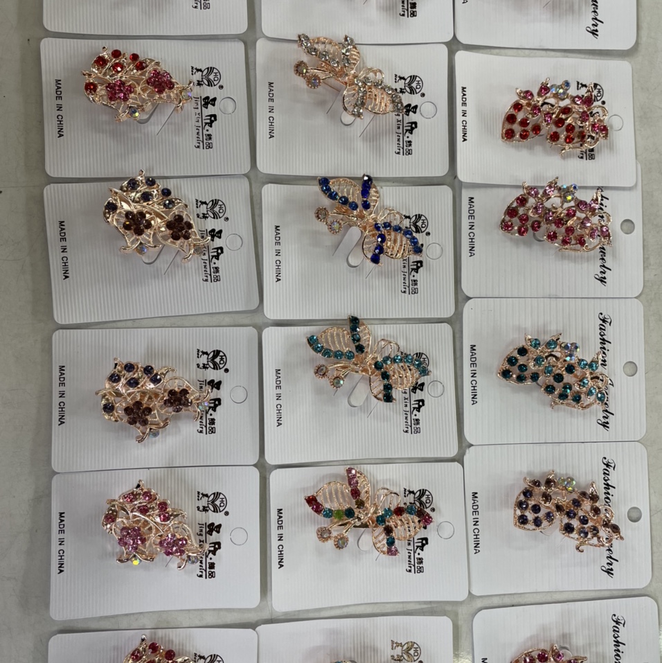 Rhinestone brooch 2