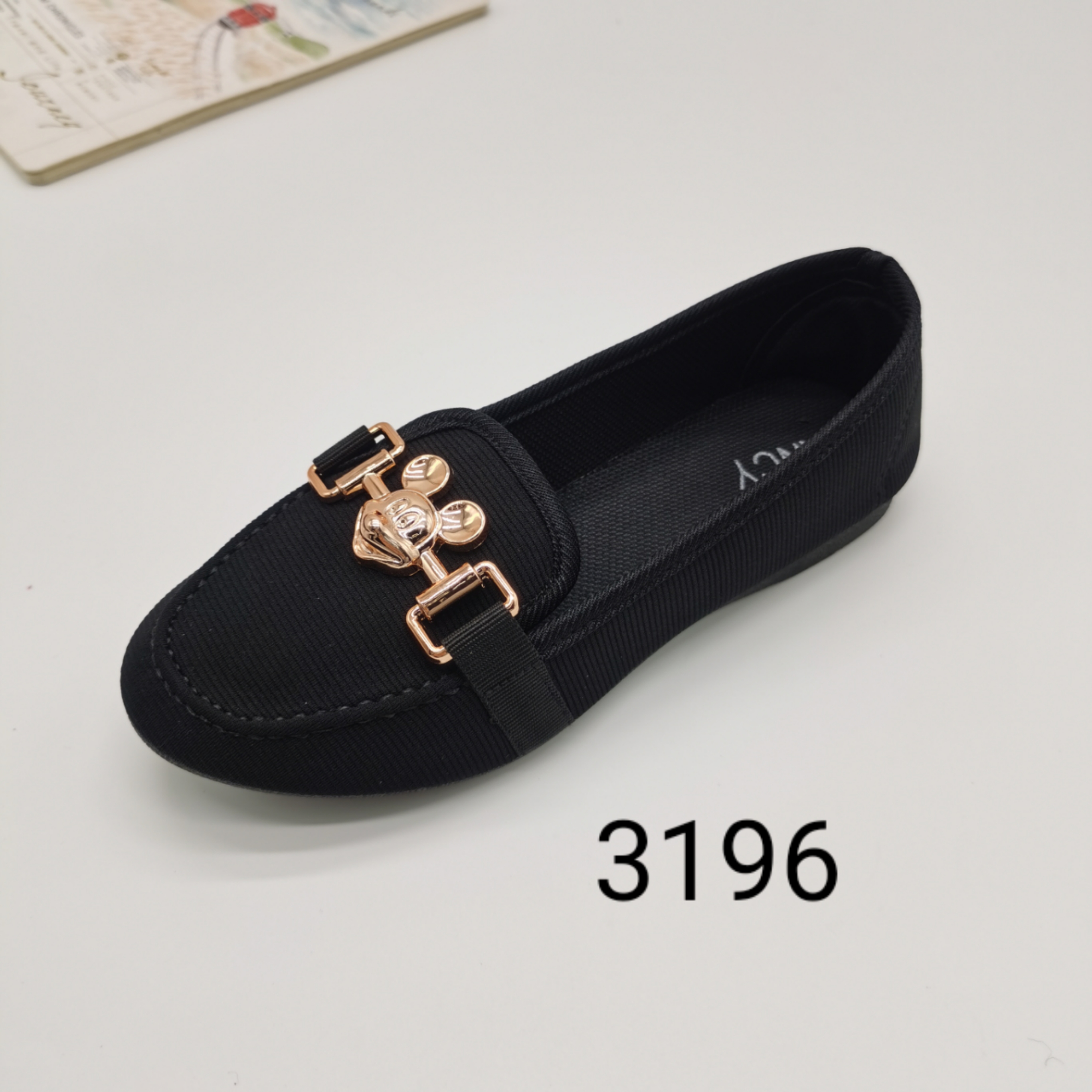 3196
