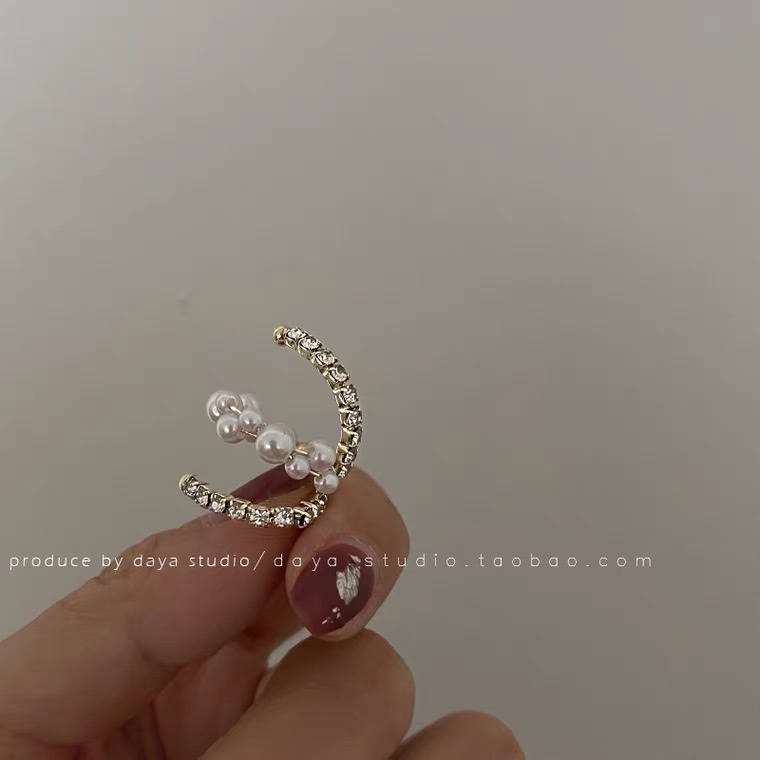 مقلب الاذن المذهلة والأقراط اللؤلؤية اللؤلؤية السباقة الزرق detail image 2