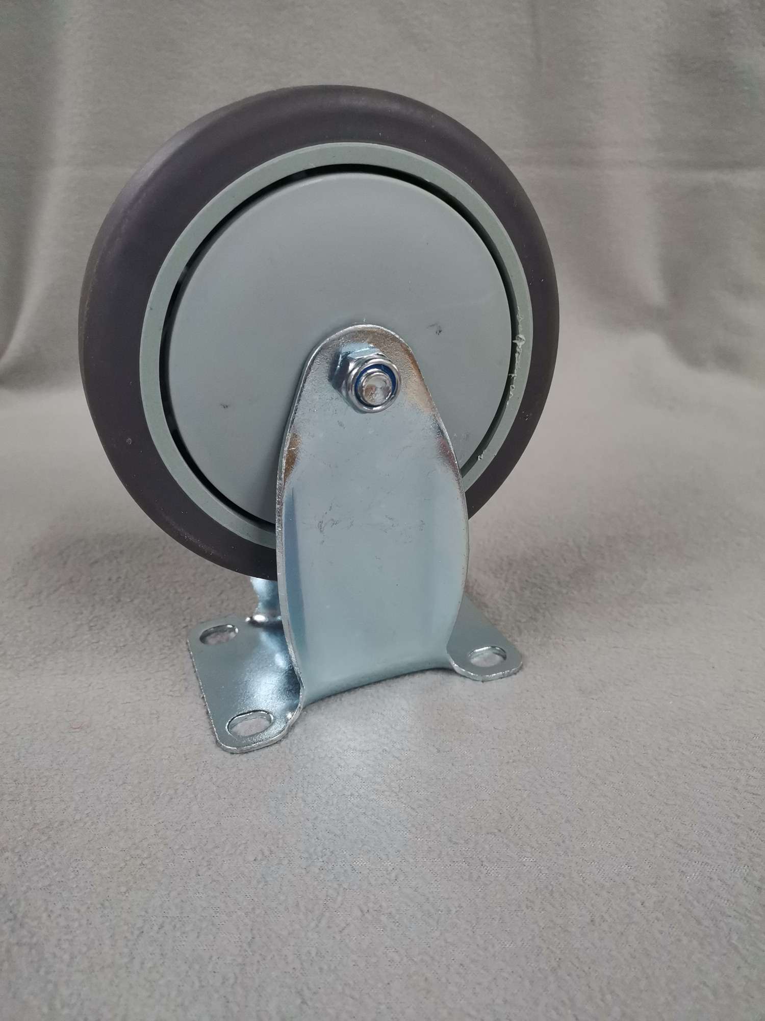 5-inch medium-sized TPR directional wheels Item Picture