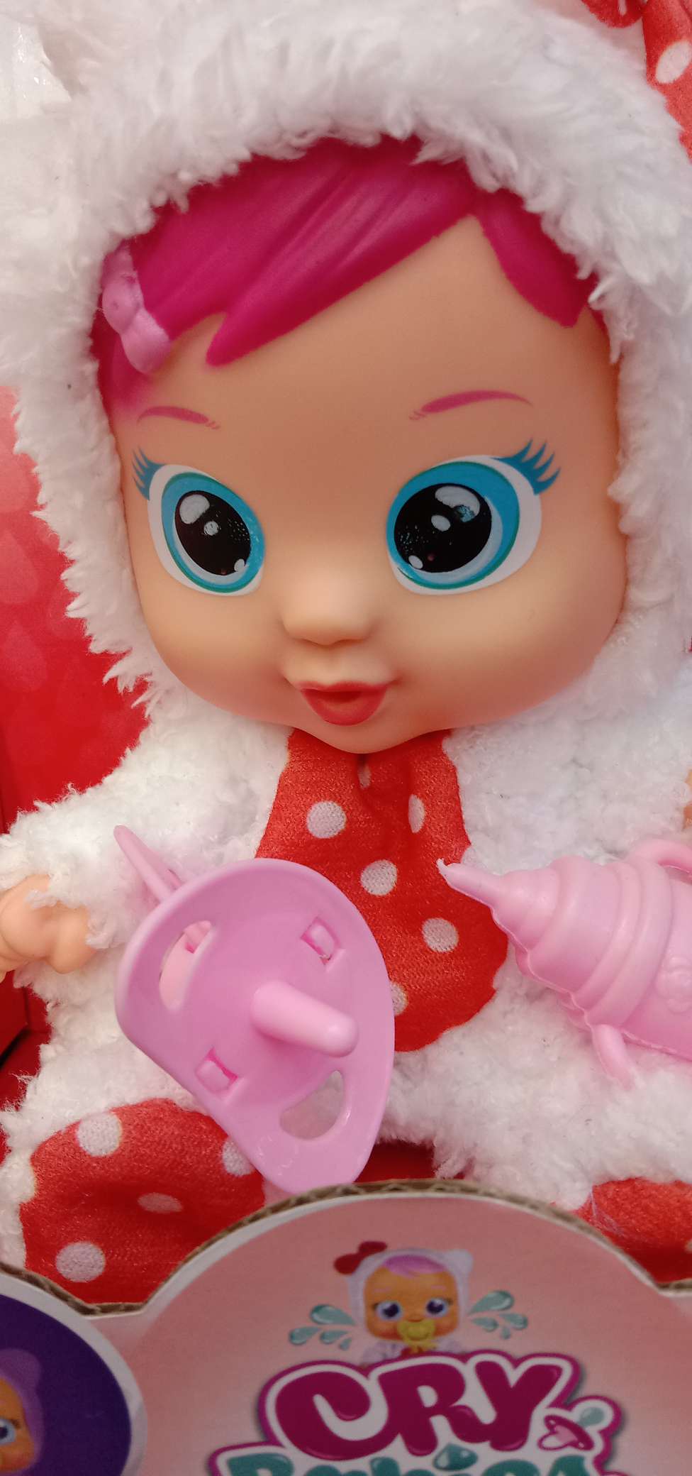 9-inch girl version vinyl crying doll detail image 2