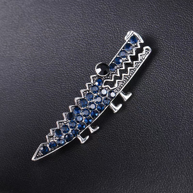 Crocodile brooch