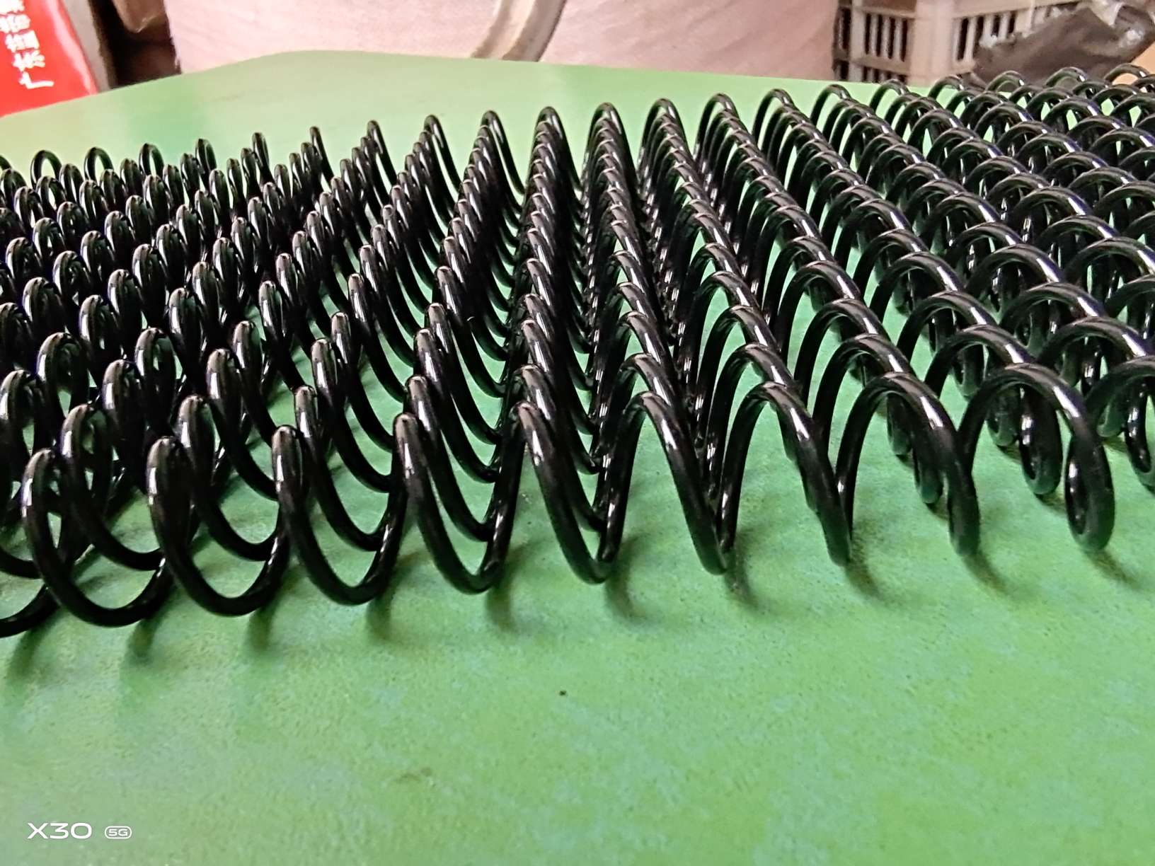 专业生产pvc塑料单线圈，各种颜色欢迎来样定做细节图