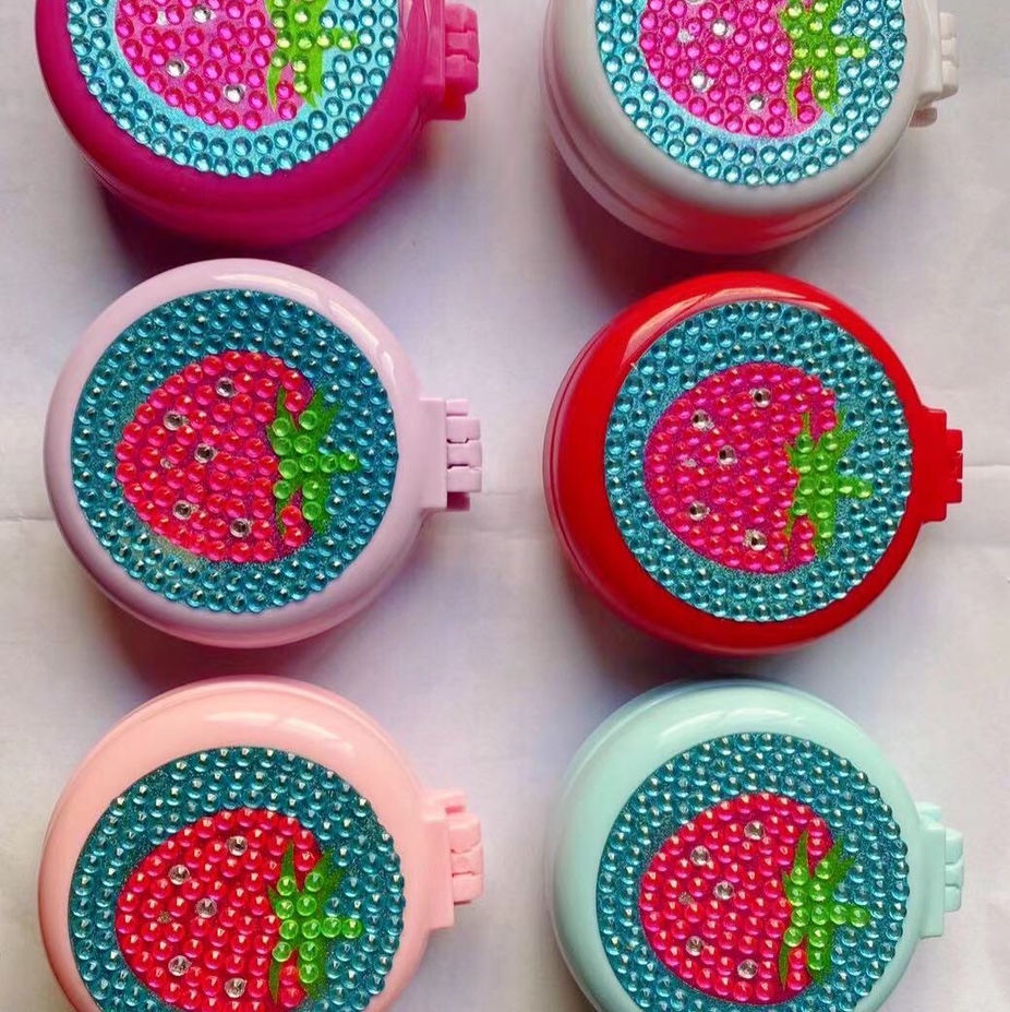 Strawberry 🍓 massage comb children