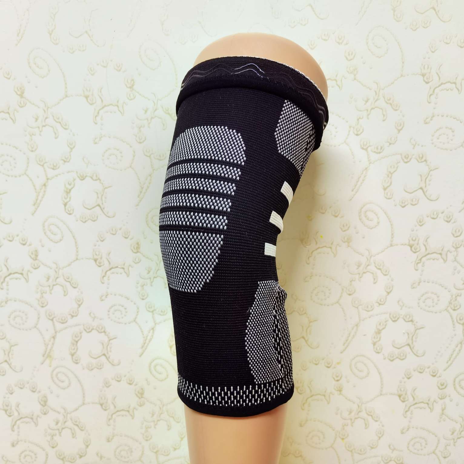 硅胶防滑运动护膝 运动用品 体育用品 野外运动 一起来运动详情图1