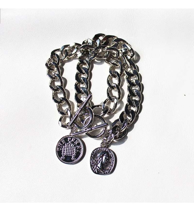 Two sets of retro pendants with thick chains and heads for foreign trade accessories, trendy women's bracelets, and trendy bracelets details Picture