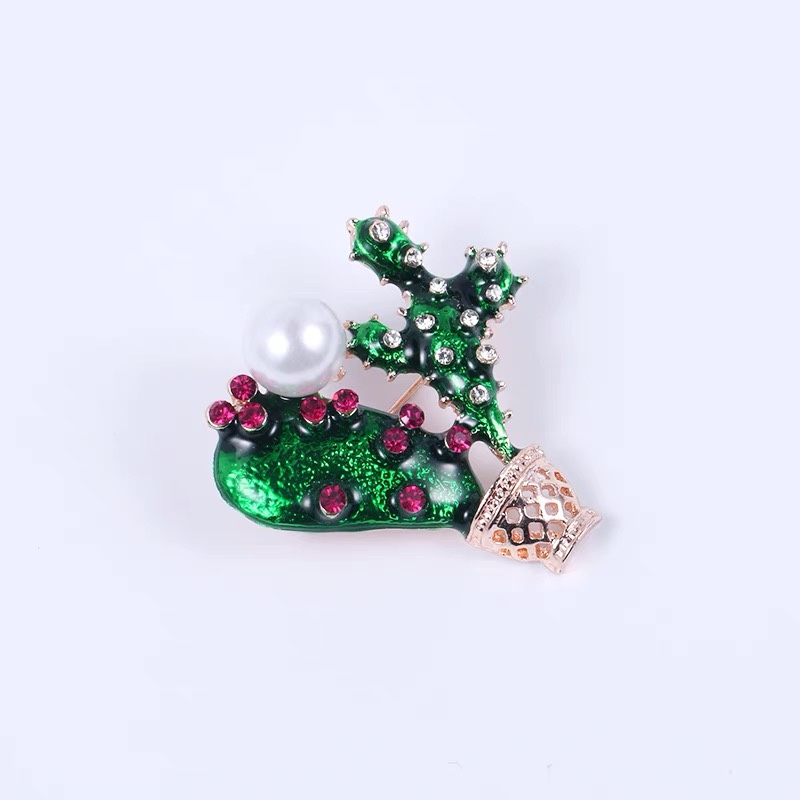 Cactus brooch