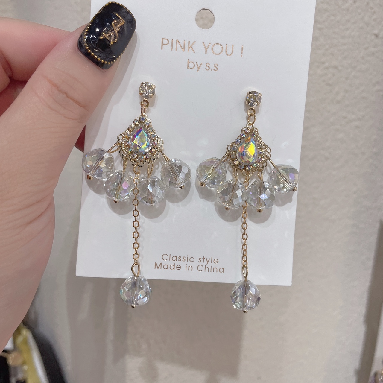 Korean version Heavy Industry hand anti-allergy crystal glass temperament earrings 2021 new earrings