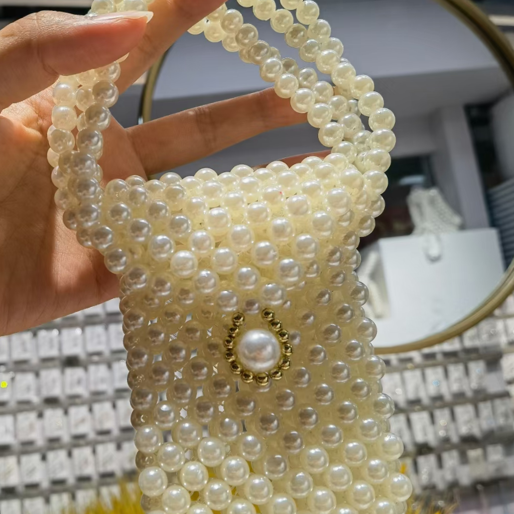 Super popular small women's bag Summer versatile 2021 New trendy pearl crossbody bag Niche design hand-held small square bag 21