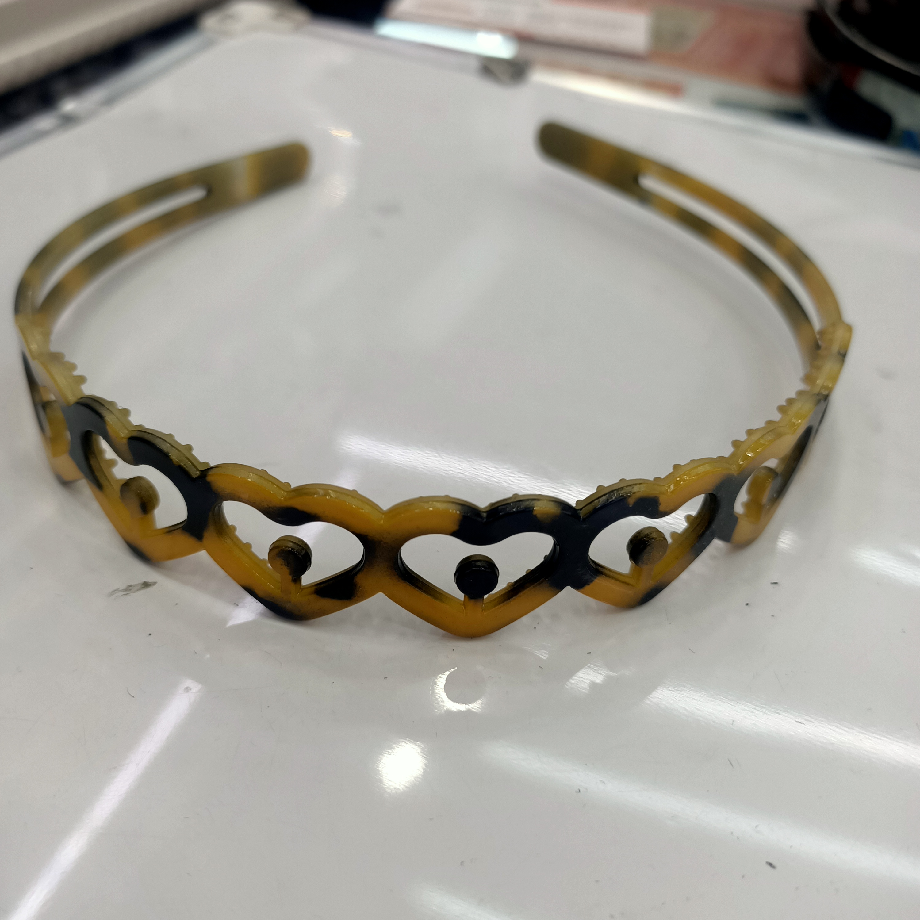 Two-tone heart 01