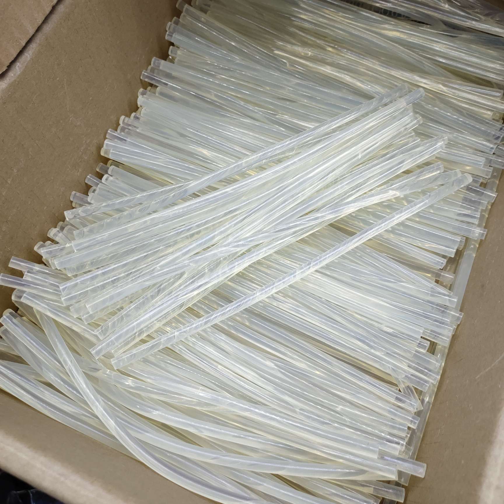205 High-viscosity hot melt adhesive stick, transparent 7mm*270mm details Picture