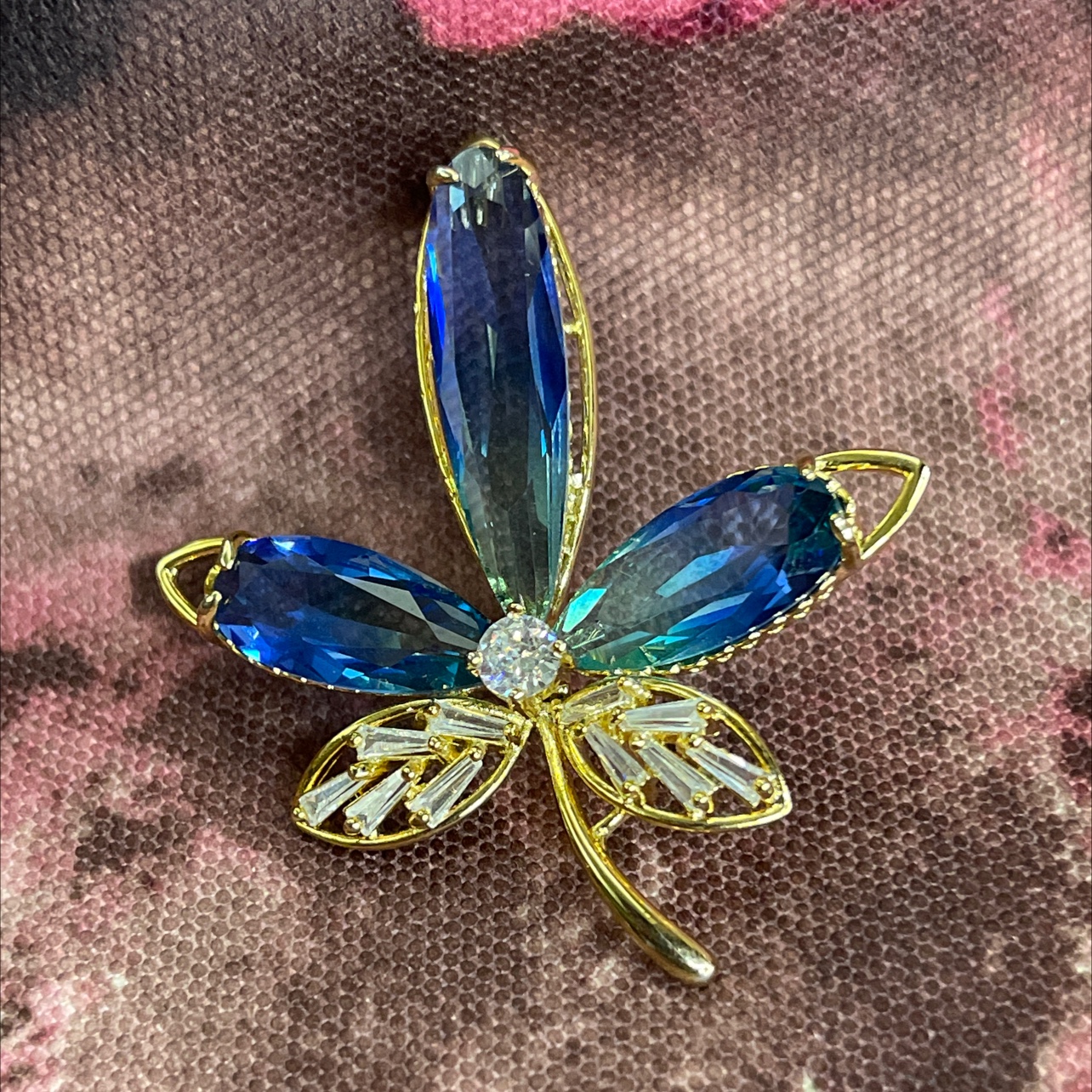 Clear Crystal Leaf Petal Brooch 3
