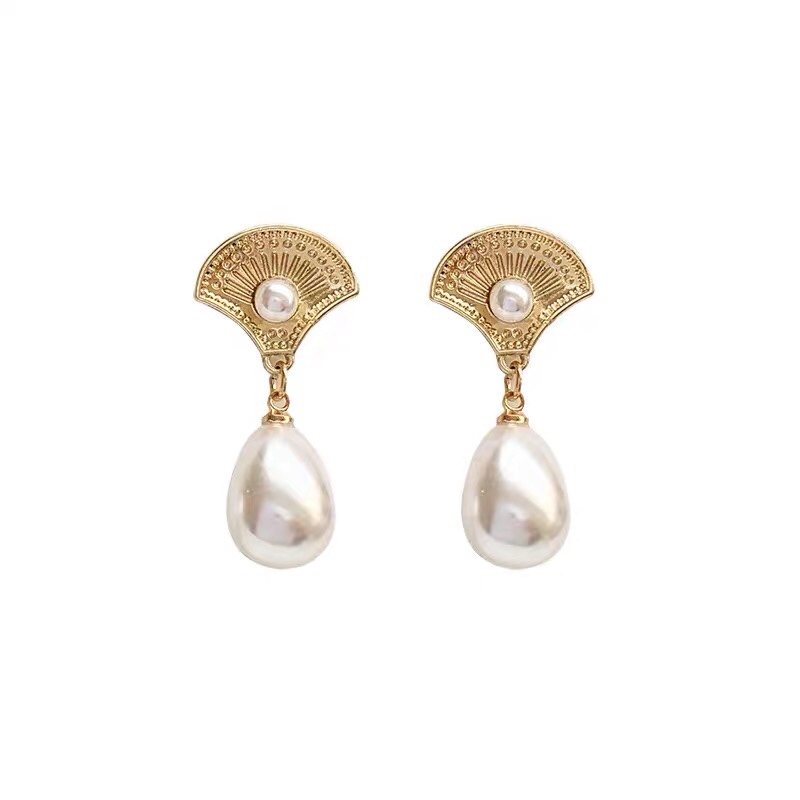 Fan design classical pearl fashion sweet earrings